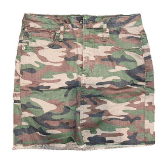 𝅺forever21 camouflage jean skirt. NWT. - Picture 1 of 5